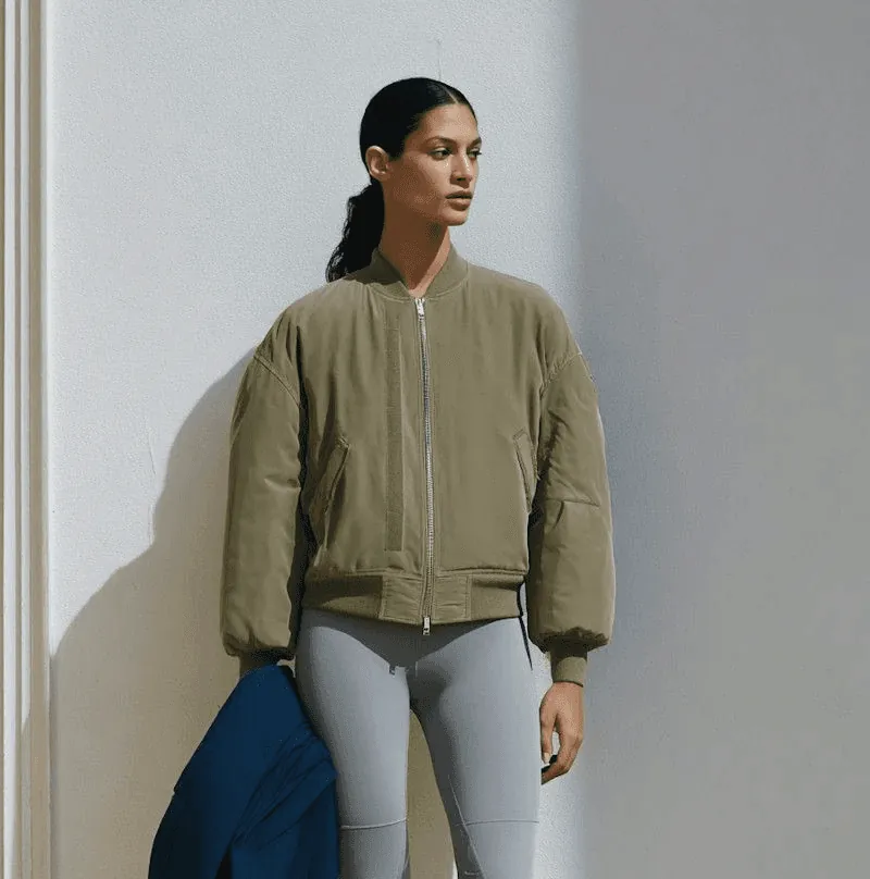 Minimal street style outfit